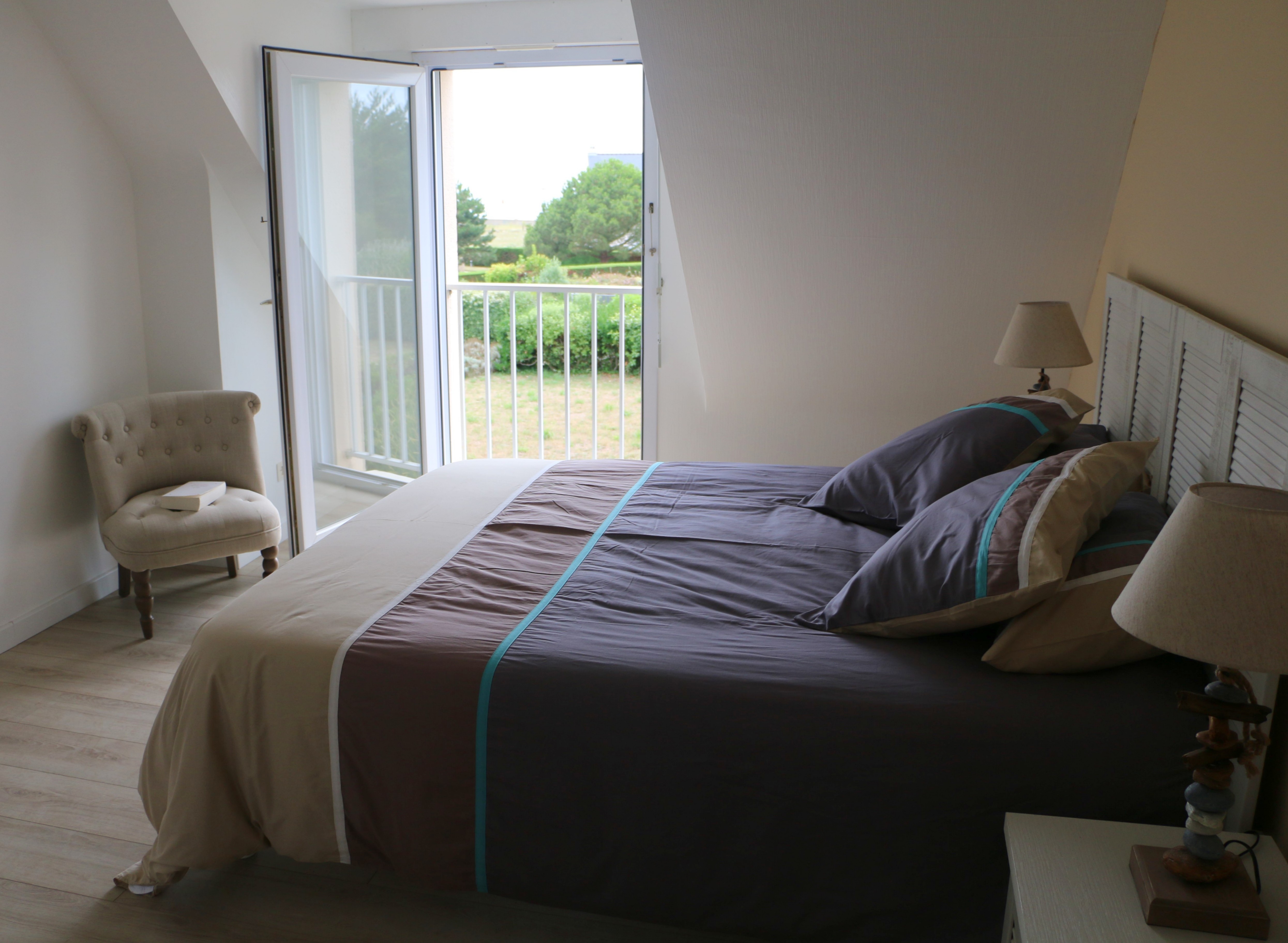 chambre avec vue jardin